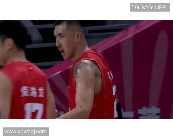 山东男篮热身赛惜败美国肯塔基传奇队陶汉林王岚嵚表现抢眼