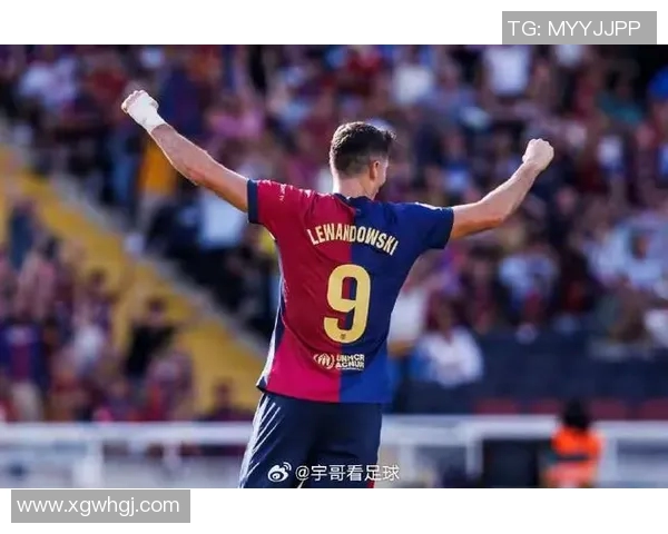 费内巴切冬窗求购莱万遭拒绝球员希望留队至明夏