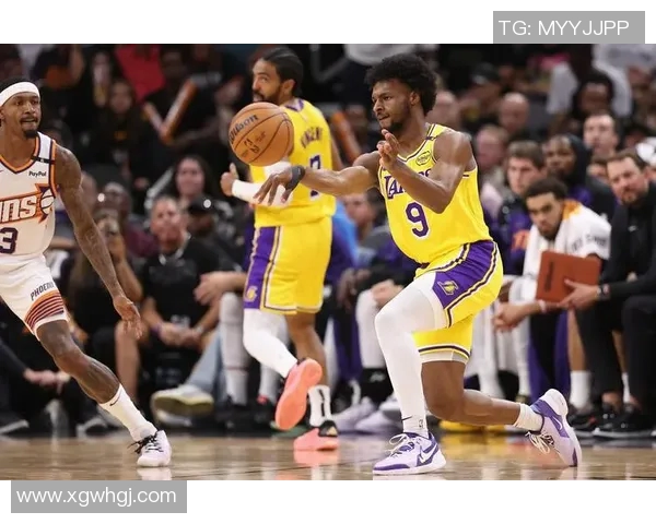 浓眉虽砍27分13板难救主湖人遭遇惨败局面堪忧