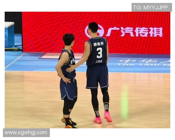 广东全运男篮热身赛大胜澳洲维多利亚焦泊乔与贺希宁双双贡献15分表现出色