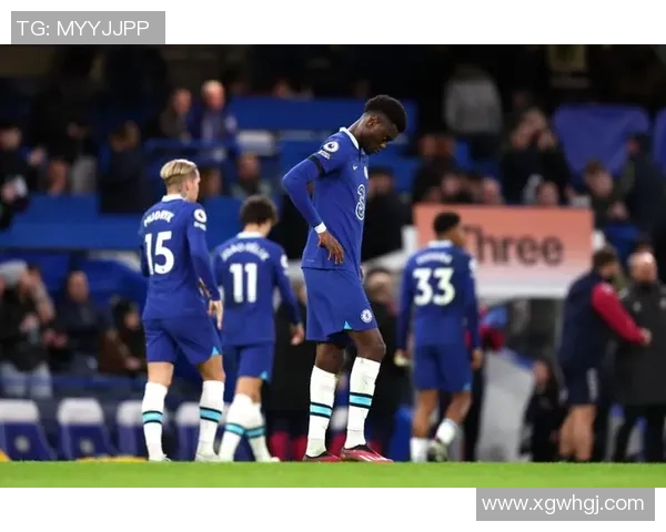 爱德华兹近期表现惊艳场均385分却难掩球队战绩不佳仅获一胜 爱德华兹近期表现惊艳场均385分却难掩球队战绩不佳仅获一胜