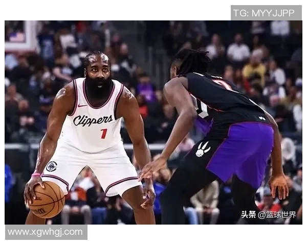 哈登幽默调侃鲍尔默球馆价值十亿成就球队主场优势