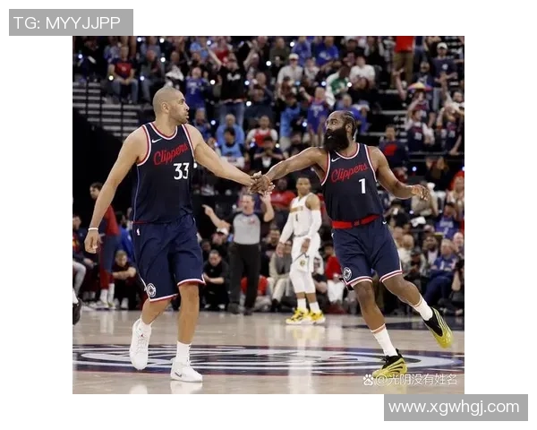 泰伦卢透露比尔因背部受伤缺席比赛原因分析