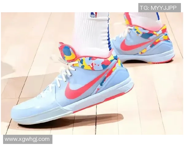 前NBA球员富尼耶推出两款专属Kobe4配色颜值如何一探究竟