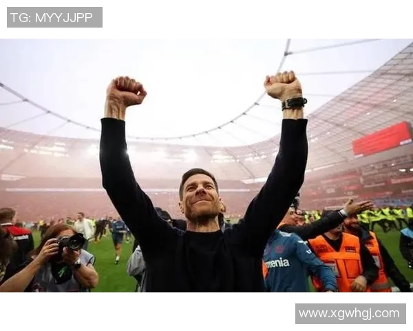 皇马球员对阿隆索的批评声浪加剧高层态度引发关注