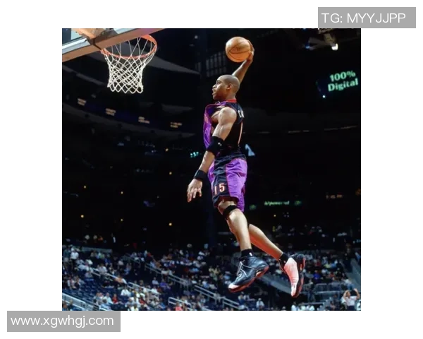 卡特布莱恩特展现灵动风采突破上篮得分引爆全场激情 卡特布莱恩特展现灵动风采突破上篮得分引爆全场激情