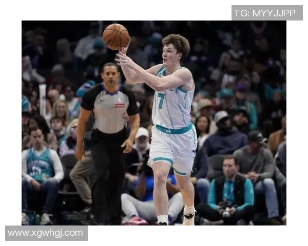 克尼佩尔全场表现惊艳17投10中三分球6中6砍下28分5篮板7助攻3抢断正负值高达18 克尼佩尔全场表现惊艳17投10中三分球6中6砍下28分5篮板7助攻3抢断正负值高达18