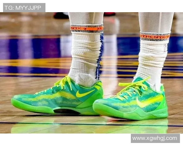 库里首次在比赛中穿李宁鞋标志着他与UA的正式告别